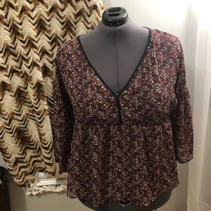 Flowy Chiffon Top with Black Piping